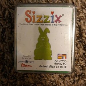 #683NWT Sizzix die cutter. 38-0703 Bunny #2